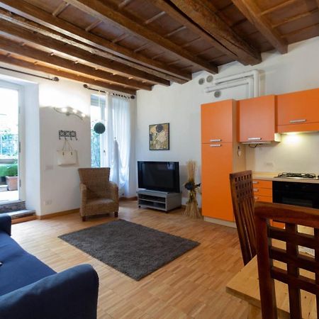 La Piccola Corte Al 24 - Affitti Brevi Italia 莱科 外观 照片